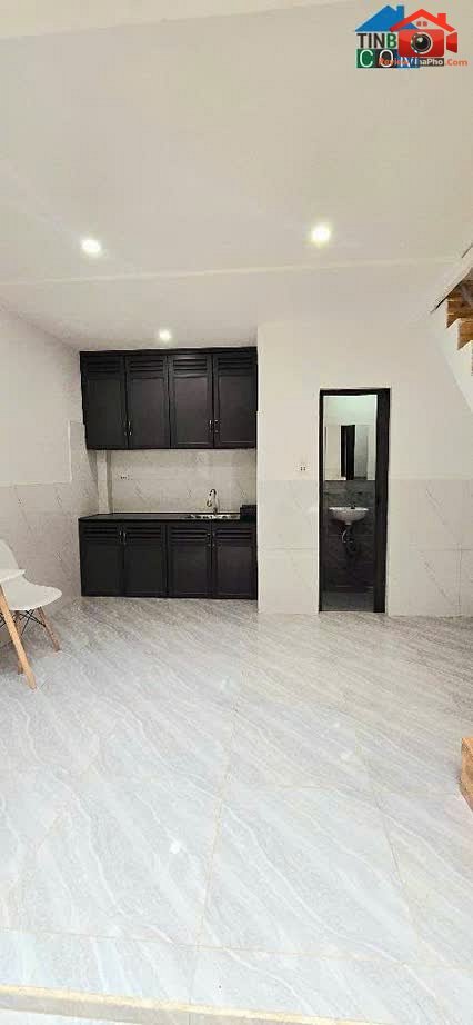 Review nhà phố Tân Phú, Hồ Chí Minh – Hẻm xe hơi sát mặt tiền giá chỉ 2.65 tỷ