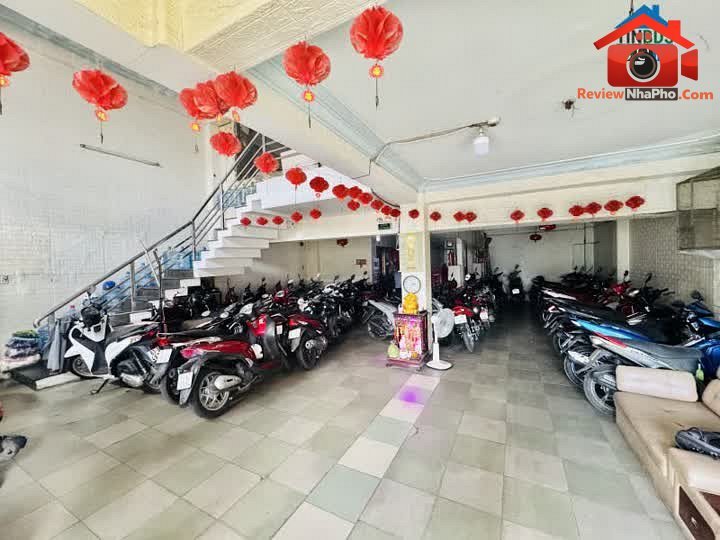 Review nhà phố Tân Bình 8 tầng 50PN giá 37 tỷ