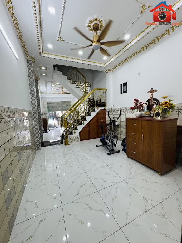 Review nhà phố Bình Tân 95m² giá 7.3 tỷ gần Aeon Mall