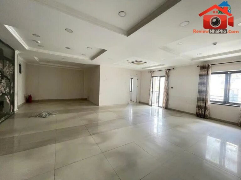 Review nhà phố Tân Bình, Hồ Chí Minh giá 13.49 tỷ diện tích 166m²
