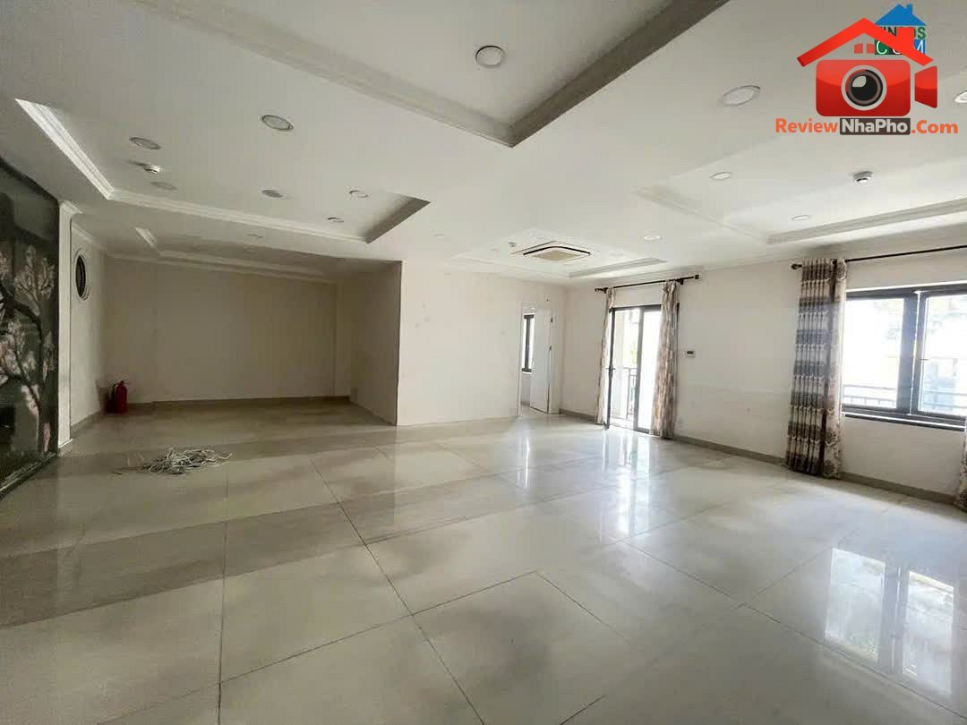 Review nhà phố Tân Bình, Hồ Chí Minh giá 13.49 tỷ diện tích 166m²