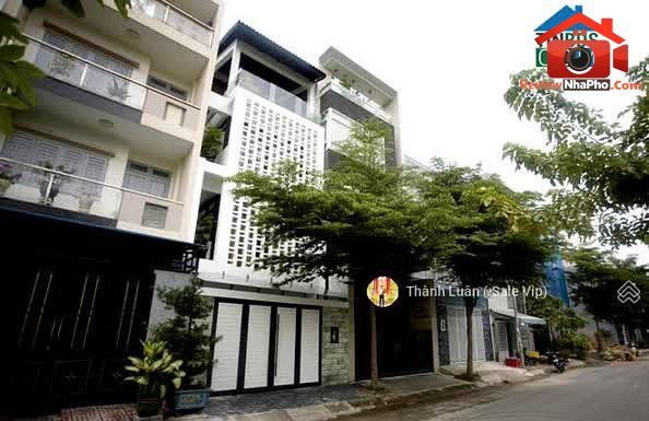 Review nhà phố Tân Bình Hồ Chí Minh giá 32 tỷ diện tích 140m²