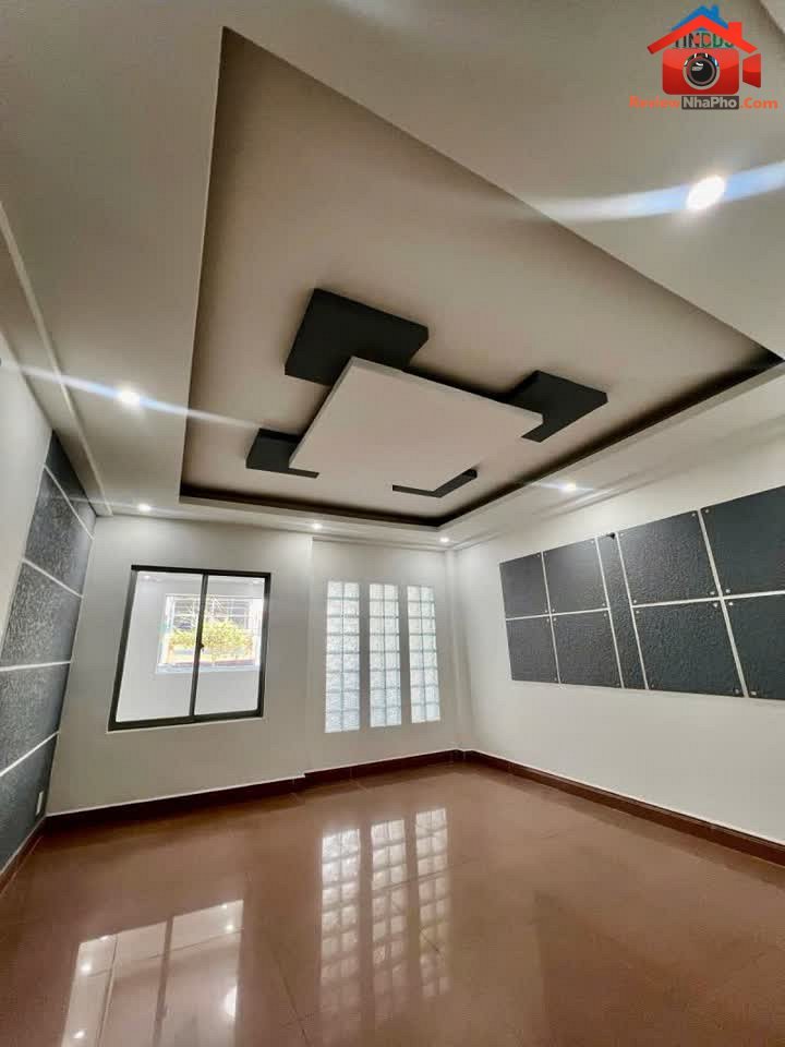 Review nhà phố Tân Phú Hồ Chí Minh 90m² giá 11.9 tỷ
