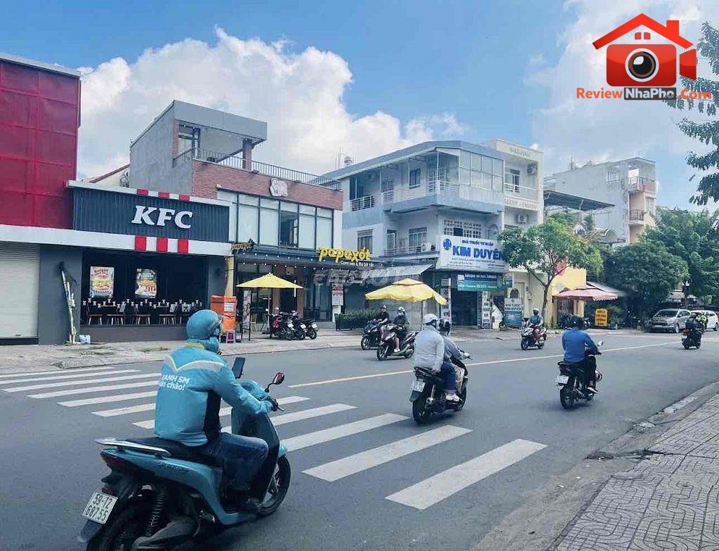 Review nhà phố Tân Sơn Nhì Quận Tân Phú TP.HCM – Mặt tiền kinh doanh