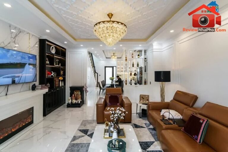 Review nhà phố Tân Bình, Hồ Chí Minh – Bán nhà hẻm xe hơi Lạc Long Quân