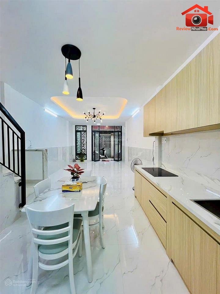Bán nhà phố Tân Bình TP.HCM, hẻm an ninh 4 phòng ngủ giá 7.3 tỷ