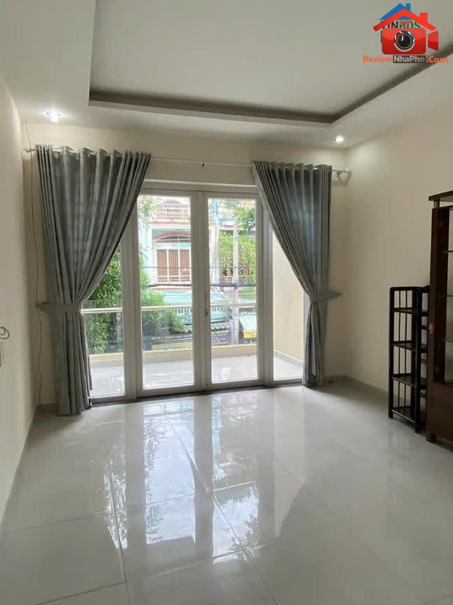 Review nhà phố Tân Bình mặt tiền Nguyễn Trọng Tuyển 50m2 giá 14 tỷ