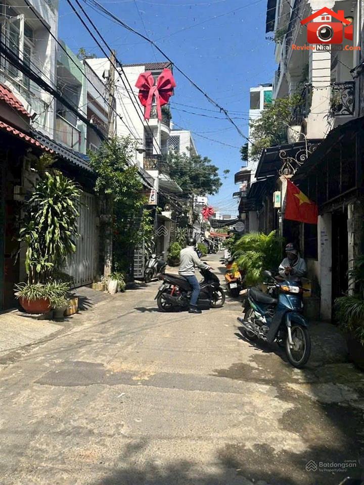 Review nhà phố Bình Tân với hẻm ô tô, gần Aeon Tân Phú