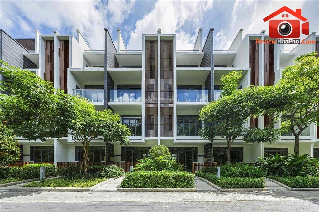 Review nhà phố The Glen Celadon City quận Tân Phú TP.HCM giá 22.24 tỷ diện tích 367m2