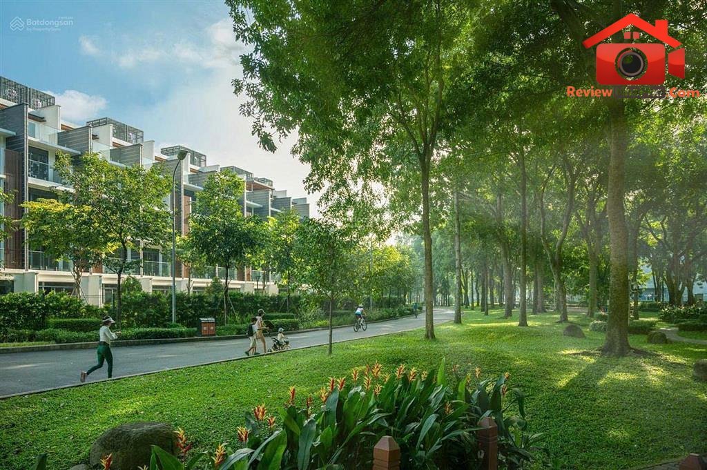 Review nhà phố The Glen Celadon City quận Tân Phú TP.HCM giá 22.24 tỷ diện tích 367m2