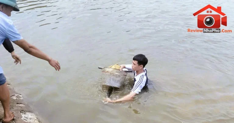 Hành động dũng cảm của nam sinh cứu hai em nhỏ khỏi dòng nước