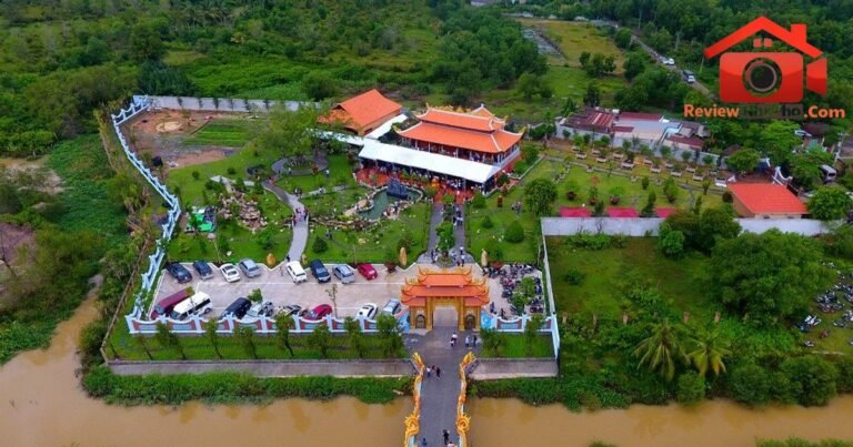 Khám phá nhà thờ Tổ của nghệ sĩ Hoài Linh tại TP. HCM