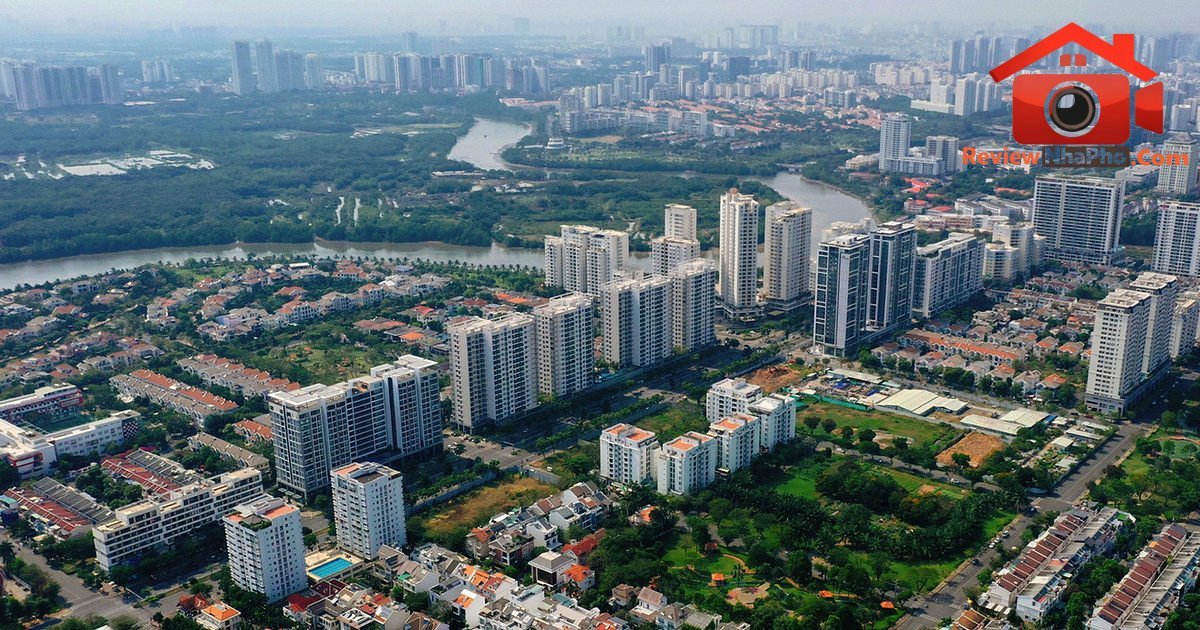 Thị trường bất động sản TP.HCM tháng 8/2026: Tín hiệu phân hóa