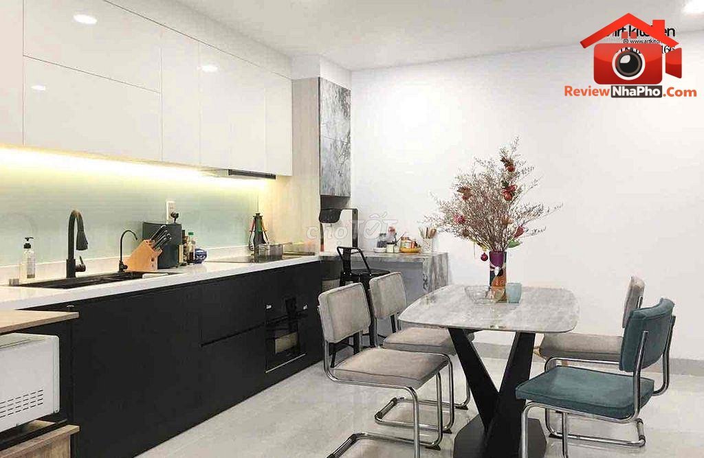 Review nhà phố đường Nguyễn Bặc, Quận Tân Bình, TP.HCM – 5 phòng ngủ, 4WC