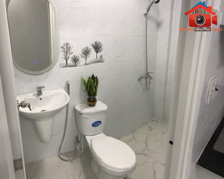 Bán nhà phố 82m² hẻm xe hơi Đường Lũy Bán Bích quận Tân Phú