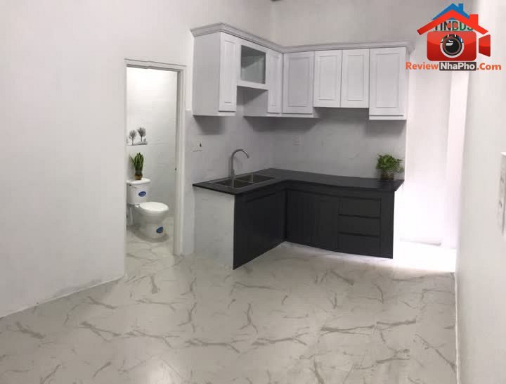 Bán nhà phố 82m² hẻm xe hơi Đường Lũy Bán Bích quận Tân Phú