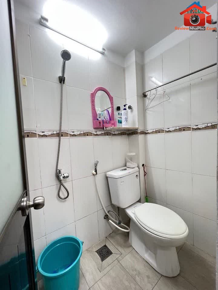 Bán nhà mặt phố quận Tân Bình, TP.HCM, diện tích 19m2, giá 2.3 tỷ