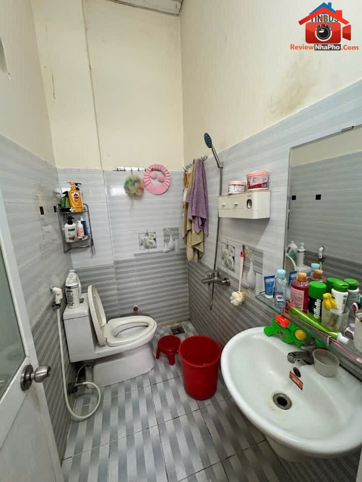 Review nhà phố Quận Tân Phú TP.HCM 4.5 tỷ diện tích 37m²