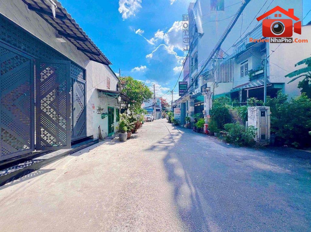 Review nhà phố Quận Bình Tân TP.HCM – Sổ đỏ, 4 phòng ngủ, 4.95 tỷ