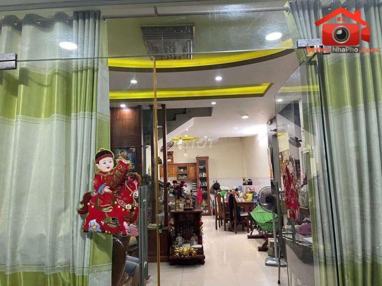 Review nhà phố Quận Tân Phú TP.HCM – Nhà 4 PN, 3 WC giá 7.2 tỷ