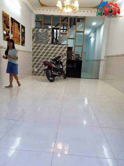 Nhà mặt tiền 3 tầng kinh doanh tốt tại Quận Bình Tân, TP.HCM