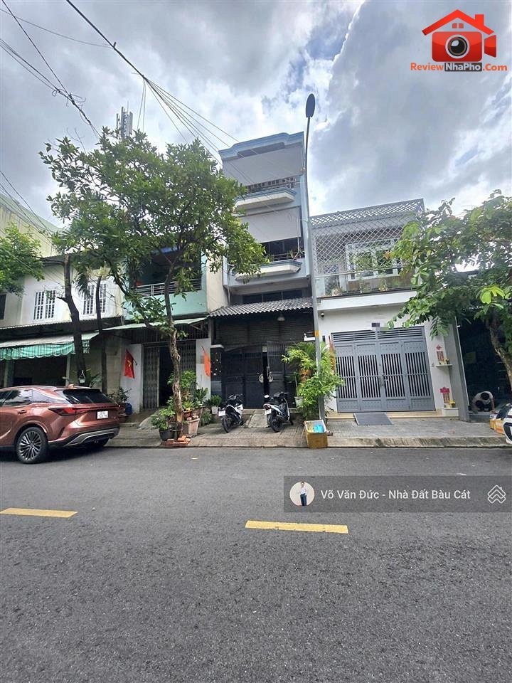 Review nhà phố mặt tiền đường Lê Sao, Quận Tân Phú, TP.HCM