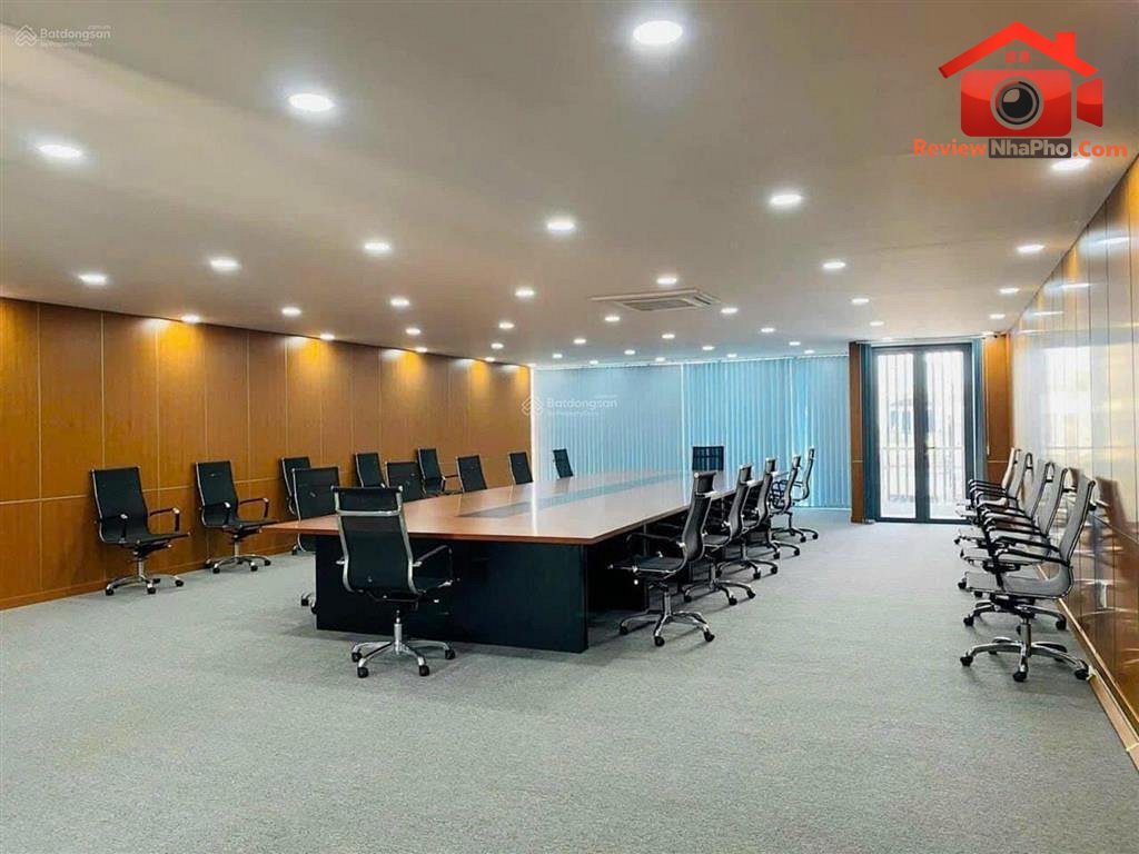 Review nhà phố tòa nhà góc 2 mặt tiền Cộng Hòa, Quận Tân Bình