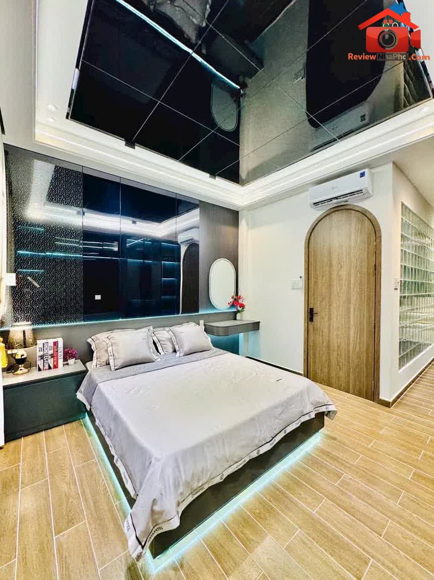 Review nhà phố mặt tiền Nhất Chi Mai, quận Tân Bình, TP.HCM giá 9.3 tỷ