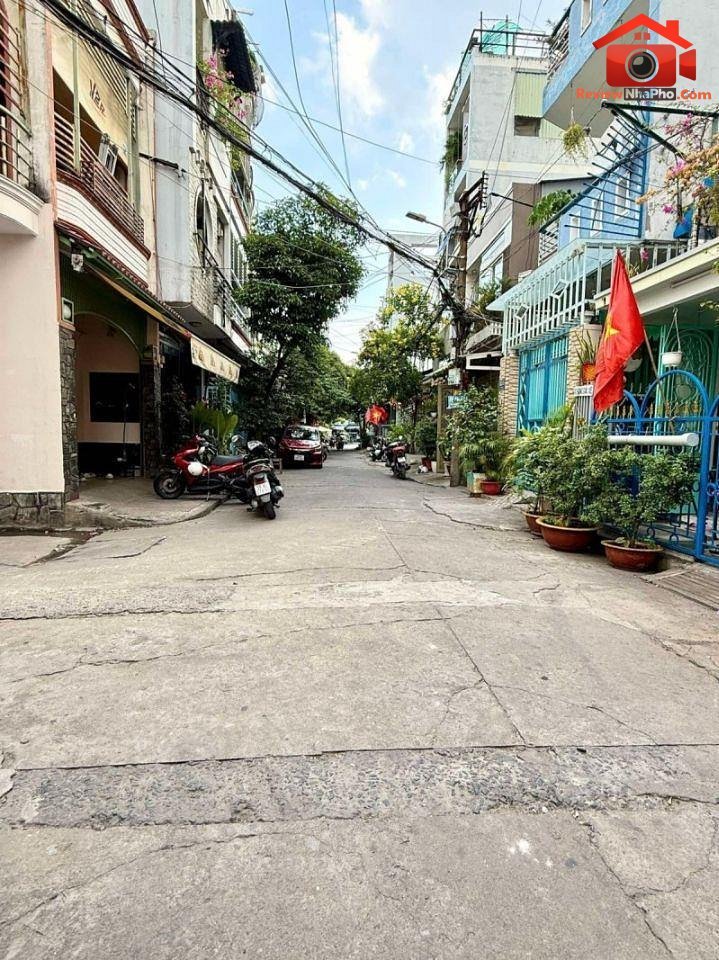 Review nhà phố đẹp tại Quận Tân Bình với 5 phòng ngủ chỉ 10.5 tỷ
