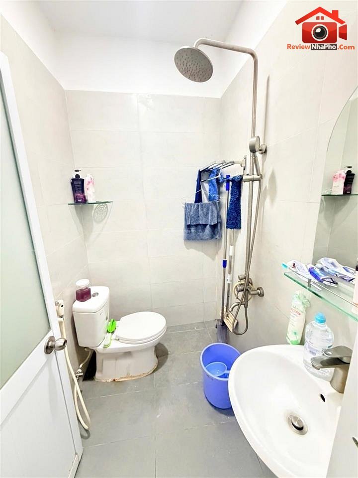 Review nhà phố Quận Tân Bình TP.HCM – Nhà 2 tầng hẻm Lạc Long Quân giá 4.55 tỷ
