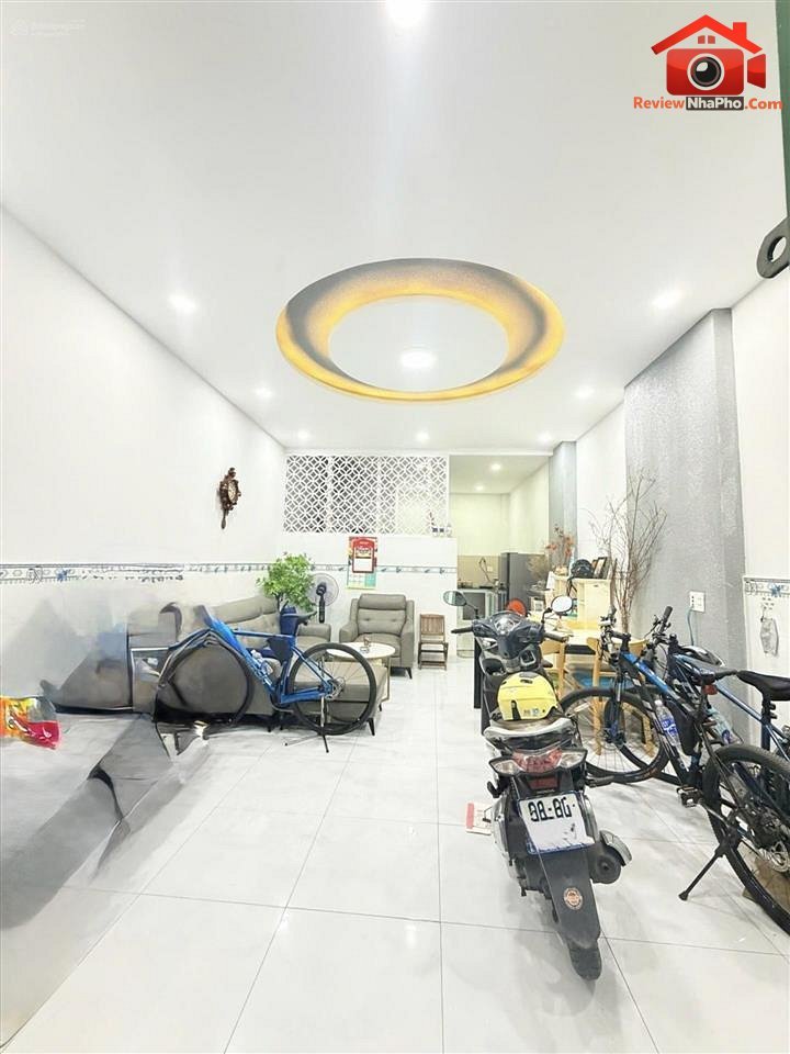 Review nhà phố Quận Tân Bình TP.HCM – Nhà 2 tầng hẻm Lạc Long Quân giá 4.55 tỷ