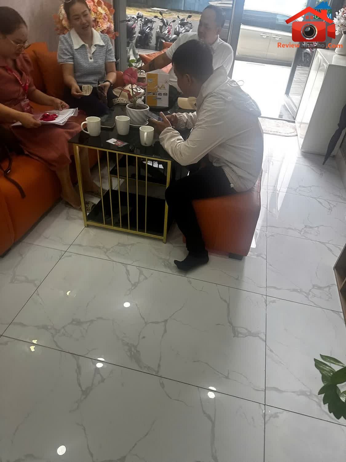 Review nhà phố Quận Tân Bình TP.HCM, 2 tầng, 85m², hẻm xe hơi