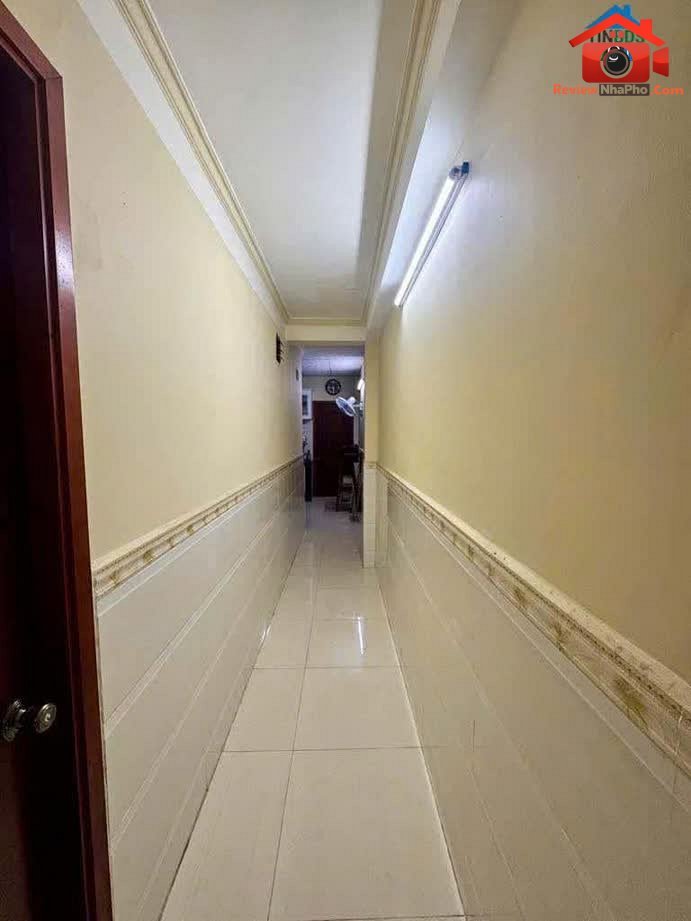 Review nhà phố Quận Tân Bình TP.HCM, 2 tầng, 85m², hẻm xe hơi