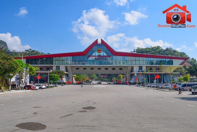cua khau-1