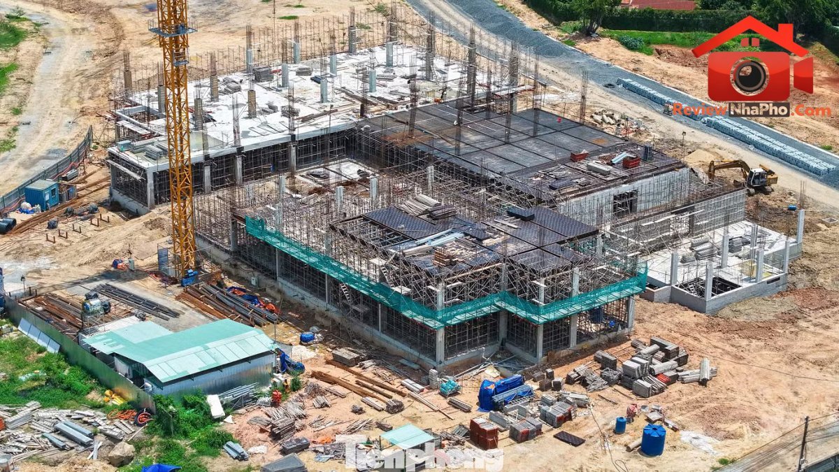 Đối với tiền thuê đất hằng năm, HoREA muốn hạ trần tỷ lệ tính đơn giá từ 3% xuống 1,5%, giữ mức sàn 0,25%. Vốn đắt, doanh nghiệp bất động sản khó tiếp cận gói tín dụng 145.000 tỷ - Ảnh 2.