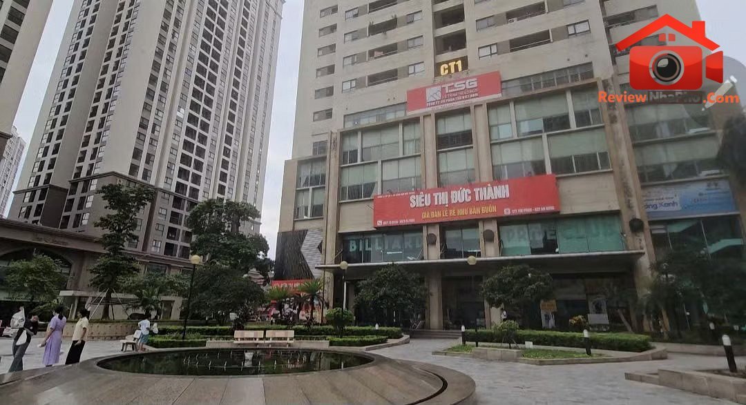 Hơn 1.800 căn hộ tại chung cư The Pride (phường Hà Đông, Hà Nội) đã được cấp sổ hồng, nhưng khoảng 100 căn còn lại vẫn “mắc kẹt” suốt hơn một thập kỷ. Ảnh: Đình Phong. Chung cư The Pride: Chủ đầu tư vi phạm 'đẩy' cả trăm căn hộ 'treo' sổ hồng suốt thập kỷ - Ảnh 1.