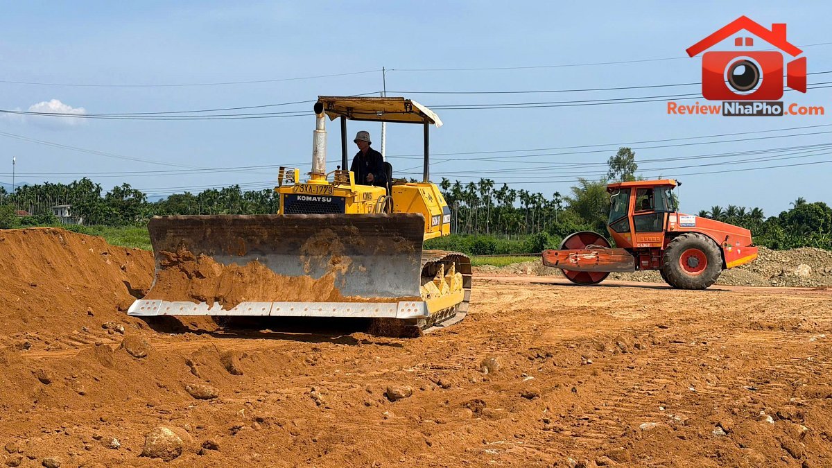 Khó khăn bủa vây nhà thầu xây dựng ở Quảng Ngãi- Ảnh 1.