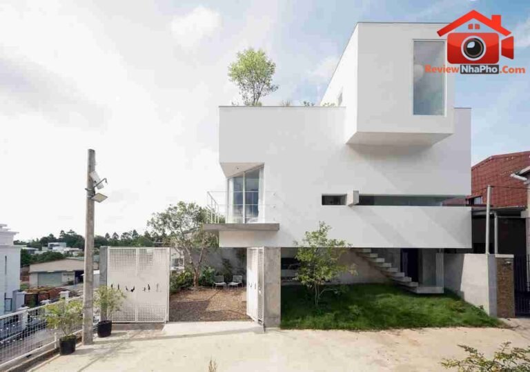 Phân Tích Bất Động Sản Nhà Hướng Tây 102m² Tại Huế: Tiềm Năng & Xu Hướng 2027