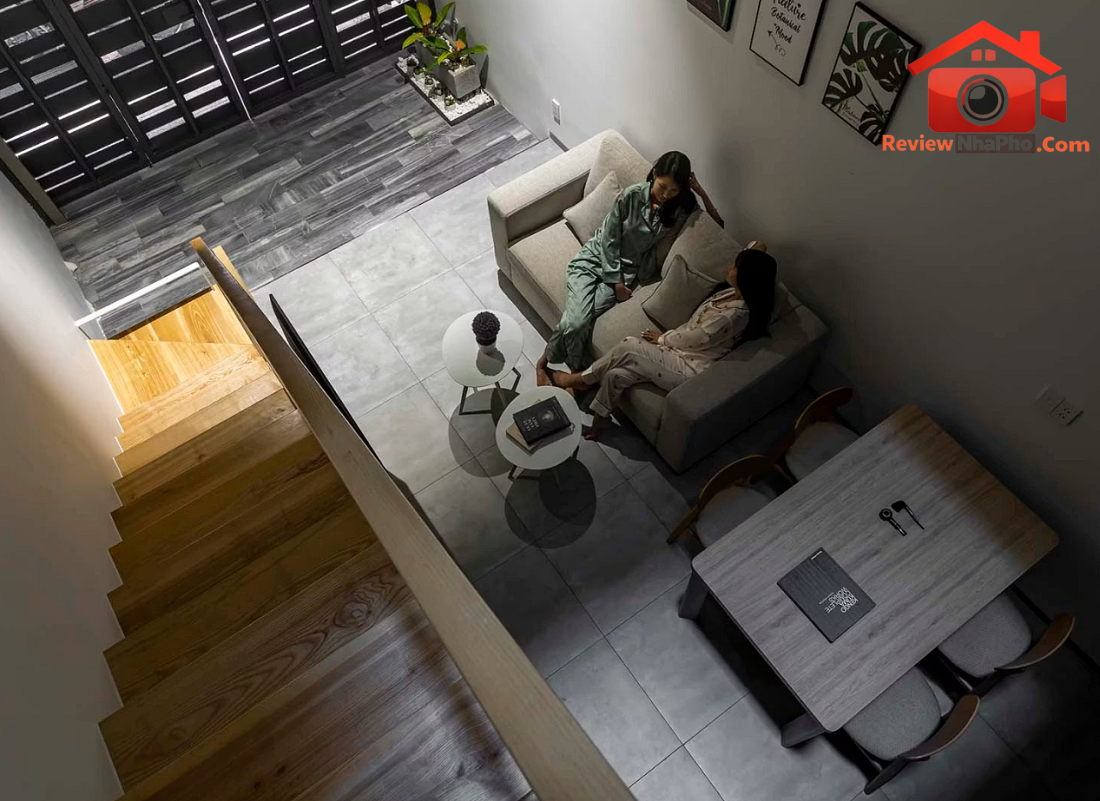Nhà 4 tầng trong hẻm TPHCM: Lớp rèm bê tông xanh chắn ồn hiệu quả- Ảnh 5.