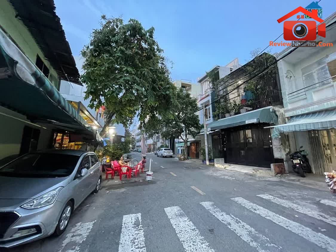 Review nhà phố Tân Phú Hồ Chí Minh, mặt tiền Phan Văn Năm giá 5,9 tỷ