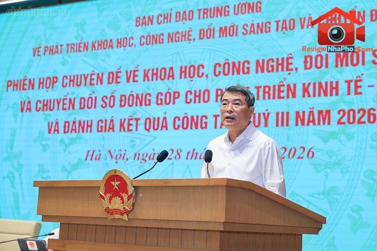 Thủ tướng yêu cầu đẩy nhanh việc đồng bộ giấy chứng nhận quyền sử dụng đất để tích hợp trên VNeID- Ảnh 1.