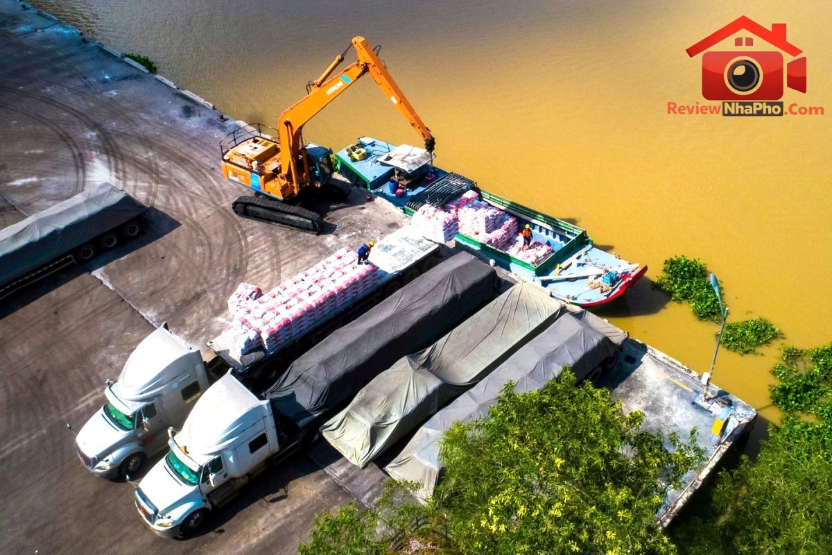 Tiêu thụ xi măng nội địa tháng 8 giảm do thời tiết - Ảnh 1.