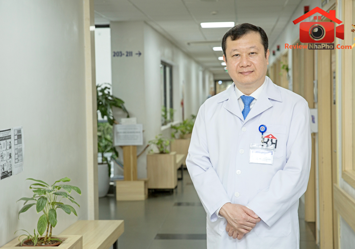 Giám đốc Bệnh viện ung bướu Hà Nội ủy quyền điều hành cho phó giám đốc - Ảnh 1.