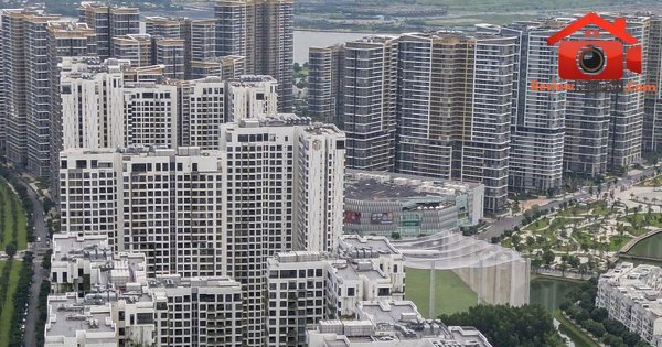 Cung tăng, cầu giảm nhưng giá nhà sơ cấp vẫn lập đỉnh