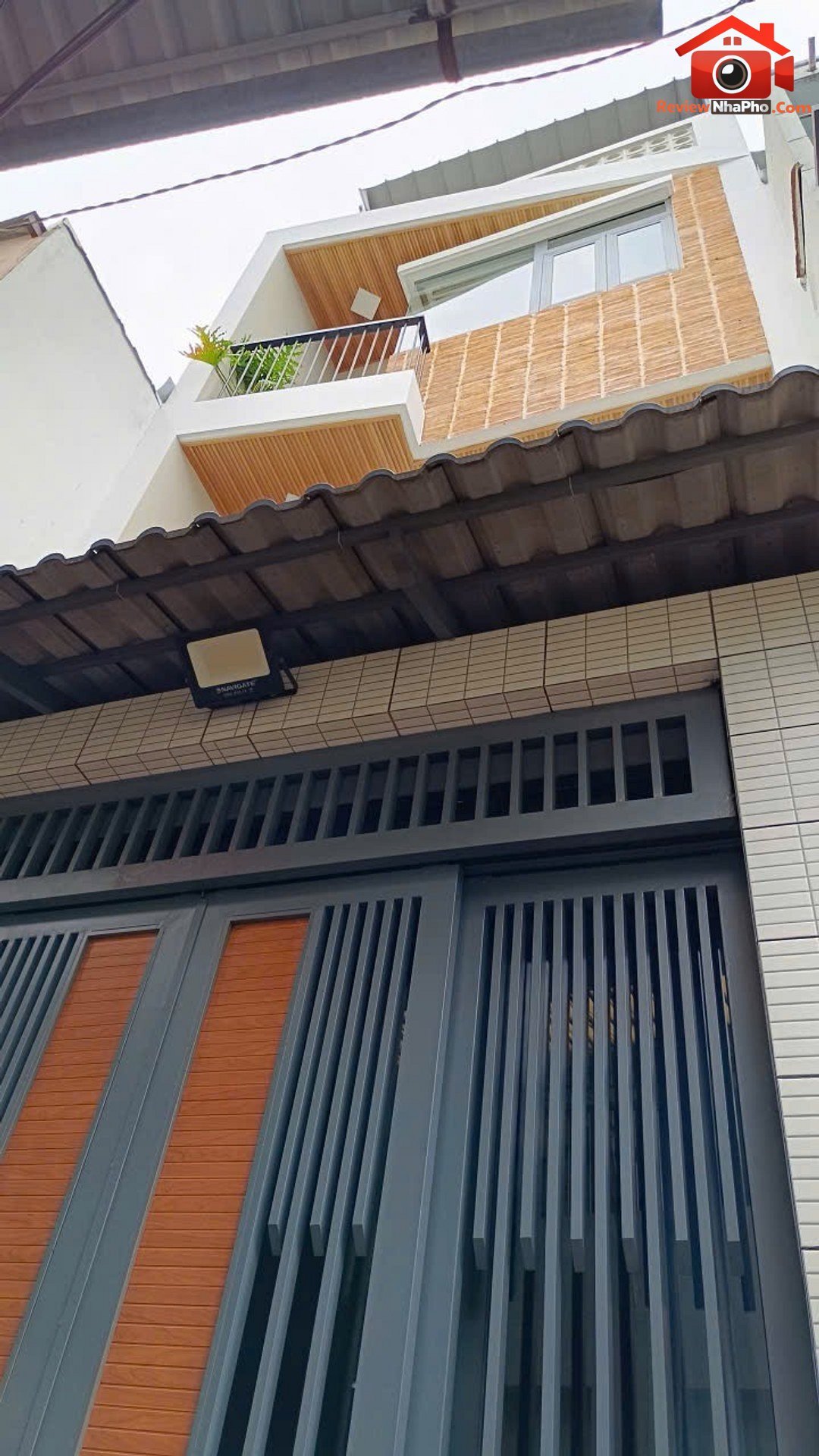 Bán nhà hẻm Phạm Hùng Quận 8 4 tầng mới sổ hồng giá 6,9 tỷ