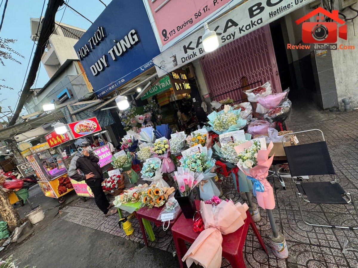 Chính chủ sang nhượng shop hoa mặt tiền đường 17, quận 7 – Phường cũ Tân Quy Quận 7 – Thành phố Hồ Chí Minh diện tích 32m2 giá 60000000