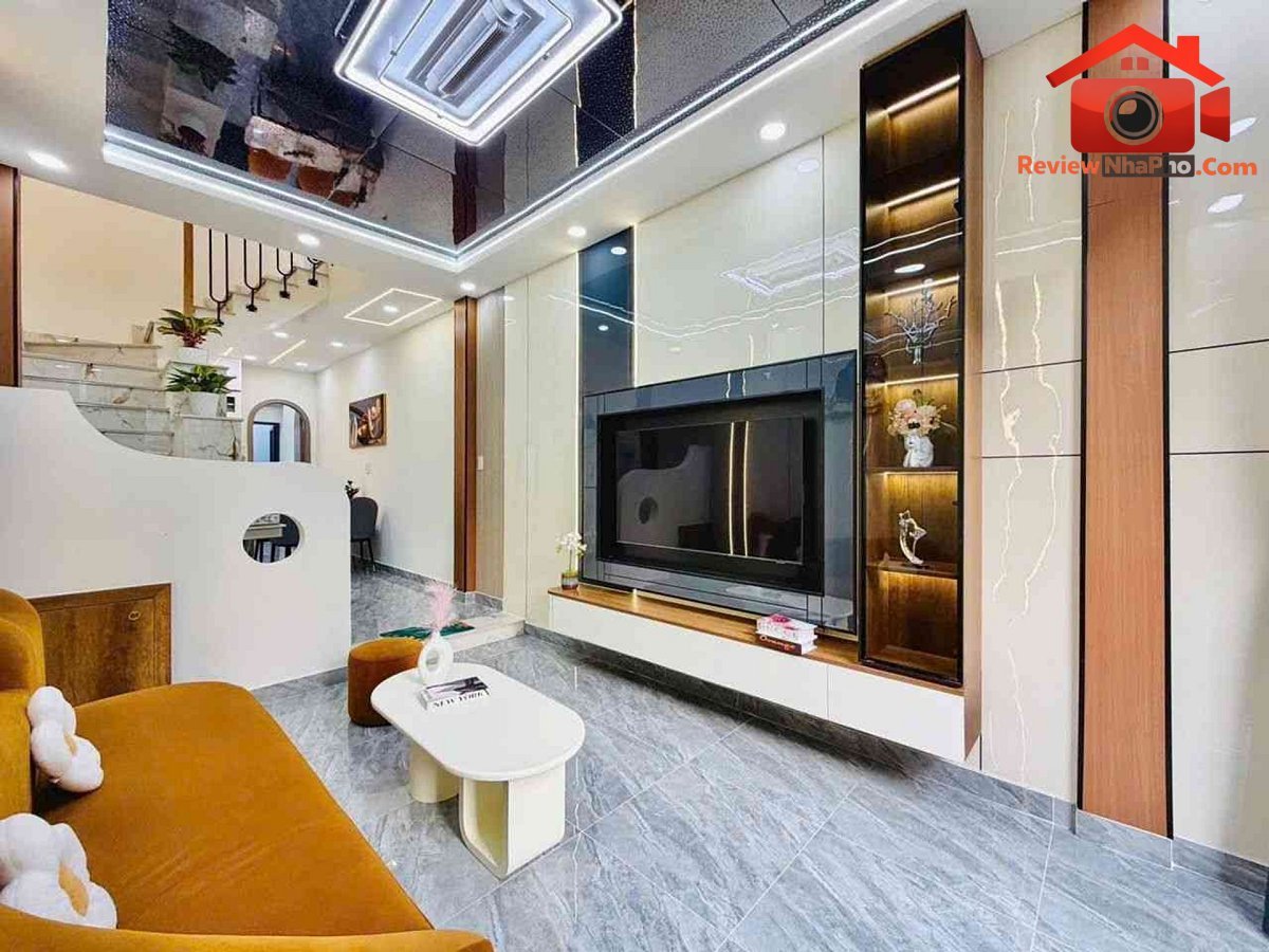 Nhà riêng 2 tầng hẻm xe hơi 40m2 chỉ 5,05 tỷ tại Hoàng Bật Đạt phường 15 quận Tân Bình nhà đất bất động sản sổ đỏ