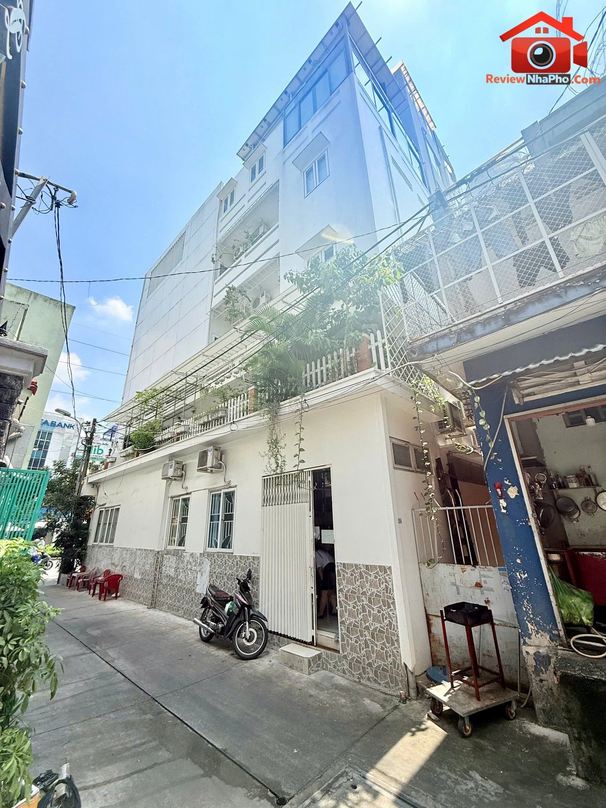 Nhà mặt phố 2 mặt tiền Lạc Long Quân P.5 Quận 11 giá 23,9 tỷ