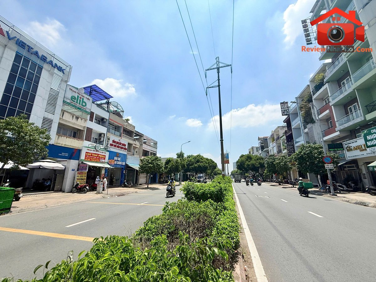 Nhà mặt phố 2 mặt tiền Lạc Long Quân P.5 Quận 11 giá 23,9 tỷ