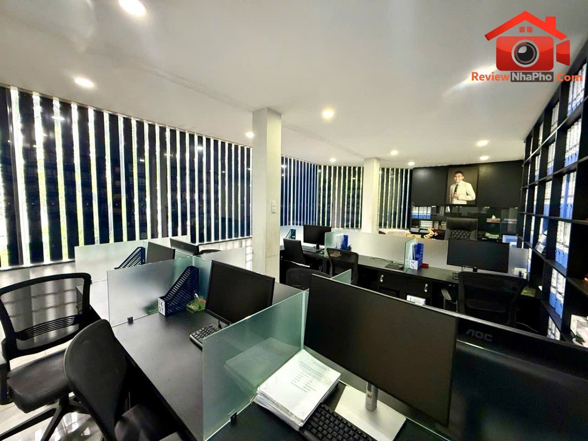 Bán nhà đất Đường Phan Văn Trường – Phường cũ Cầu Ông Lãnh Quận 1 – Phường mới Cầu Ông Lãnh – Thành phố Hồ Chí Minh Diện tích 42m2 Giá 35.5 tỷ